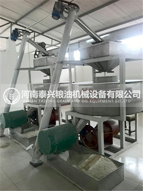 双组石磨面粉机械